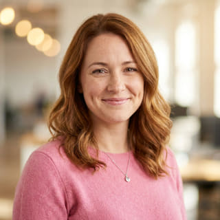 Emily Watson, responsable du service à la clientèle chez Mésange Capitoire, photo de profil